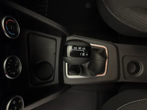 DV22JWJ Dacia Duster 1.3 TCe 150 Comfort 5dr EDC Thumbnail #15