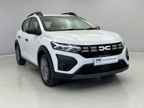 DL23MZZ Dacia Sandero Stepway 1.0 TCe Essential 5dr Thumbnail #1