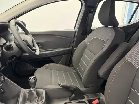 DL23MZZ Dacia Sandero Stepway 1.0 TCe Essential 5dr Thumbnail #13
