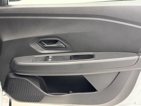 DL23MZZ Dacia Sandero Stepway 1.0 TCe Essential 5dr Thumbnail #18