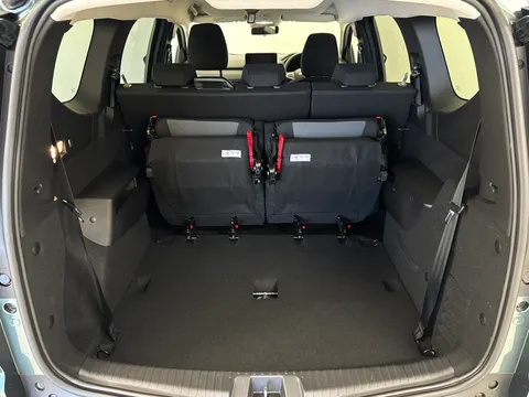 DL25WWY Dacia Jogger 1.6 HEV Extreme 5dr Auto Thumbnail #9