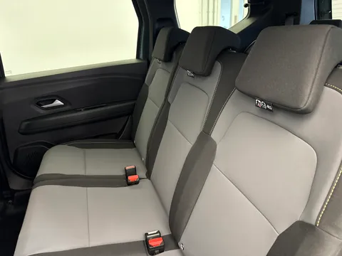 DL25WWY Dacia Jogger 1.6 HEV Extreme 5dr Auto Thumbnail #11