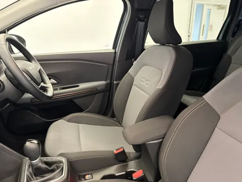 DL25WWY Dacia Jogger 1.6 HEV Extreme 5dr Auto Thumbnail #16