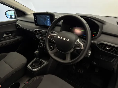 DL25WWY Dacia Jogger 1.6 HEV Extreme 5dr Auto Thumbnail #21