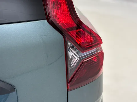 DL25WWY Dacia Jogger 1.6 HEV Extreme 5dr Auto Thumbnail #34