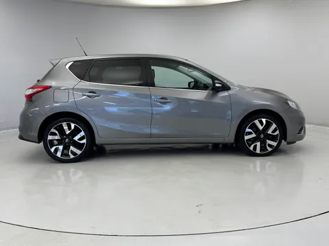 10 of 34 for Nissan Pulsar 1.2 DiG-T Tekna 5dr