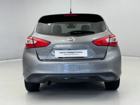 8 of 34 for Nissan Pulsar 1.2 DiG-T Tekna 5dr