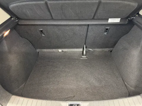 11 of 34 for Nissan Pulsar 1.2 DiG-T Tekna 5dr