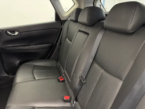 12 of 34 for Nissan Pulsar 1.2 DiG-T Tekna 5dr