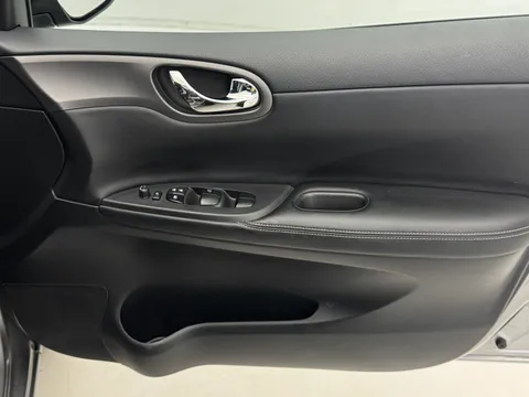 19 of 34 for Nissan Pulsar 1.2 DiG-T Tekna 5dr