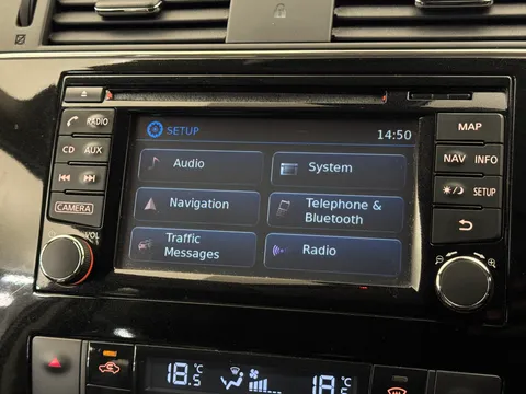 24 of 34 for Nissan Pulsar 1.2 DiG-T Tekna 5dr