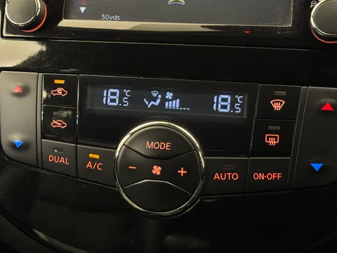 27 of 34 for Nissan Pulsar 1.2 DiG-T Tekna 5dr