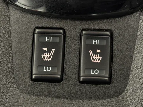 28 of 34 for Nissan Pulsar 1.2 DiG-T Tekna 5dr