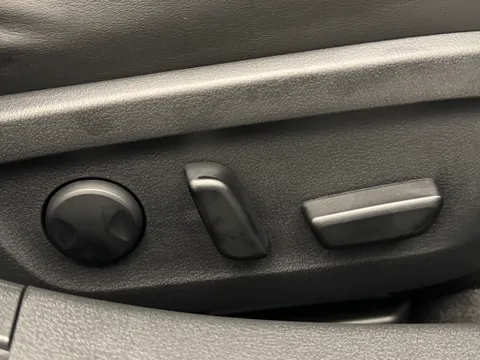 DY26CHC Mazda Mazda3 2.5 e-Skyactiv G MHEV [140] Takumi 5dr Auto Thumbnail #22