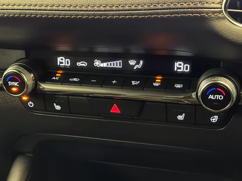 DY26CHC Mazda Mazda3 2.5 e-Skyactiv G MHEV [140] Takumi 5dr Auto Thumbnail #32