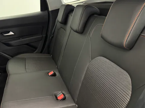 DL22KPV Dacia Duster 1.3 TCe 150 Extreme SE 5dr EDC Thumbnail #10