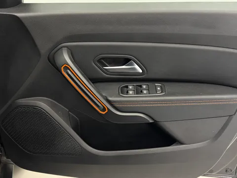 DL22KPV Dacia Duster 1.3 TCe 150 Extreme SE 5dr EDC Thumbnail #18