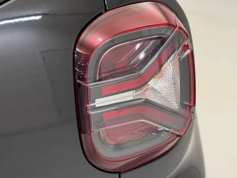 DL22KPV Dacia Duster 1.3 TCe 150 Extreme SE 5dr EDC Thumbnail #32