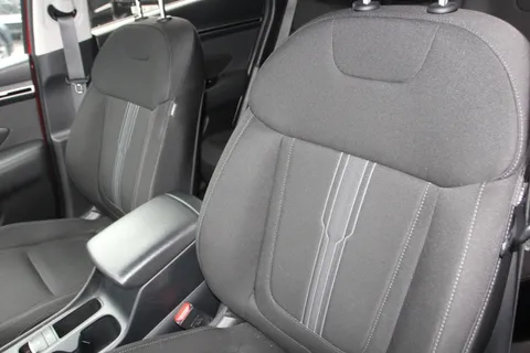 DE23VRK Hyundai Tucson 1.6 TGDi Premium 5dr 2WD Thumbnail #11