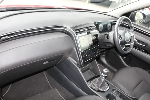 DE23VRK Hyundai Tucson 1.6 TGDi Premium 5dr 2WD Thumbnail #12