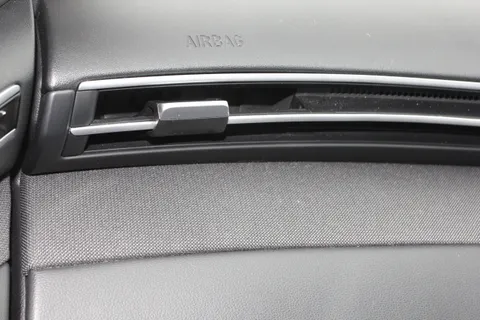 DE23VRK Hyundai Tucson 1.6 TGDi Premium 5dr 2WD Thumbnail #13