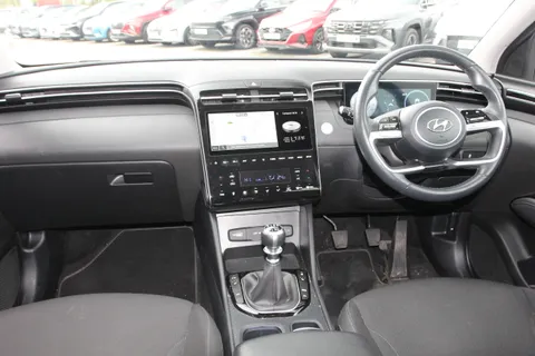 DE23VRK Hyundai Tucson 1.6 TGDi Premium 5dr 2WD Thumbnail #15
