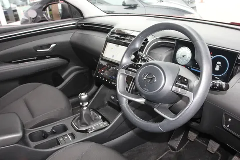 DE23VRK Hyundai Tucson 1.6 TGDi Premium 5dr 2WD Thumbnail #17