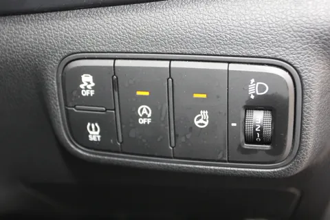 DE73YKH Hyundai i20 1.0T GDi Premium 5dr DCT Thumbnail #19