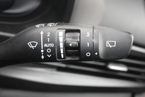 DE73YKH Hyundai i20 1.0T GDi Premium 5dr DCT Thumbnail #24