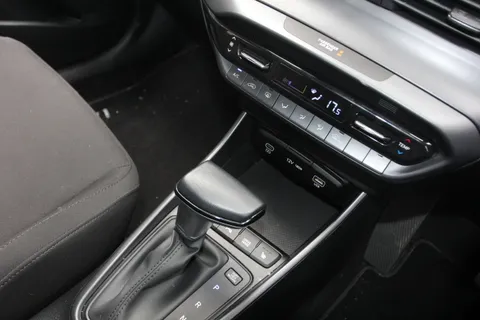 DE73YKH Hyundai i20 1.0T GDi Premium 5dr DCT Thumbnail #25