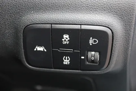 DG20KYE Hyundai i10 1.2 MPi Premium 5dr Thumbnail #15