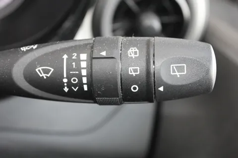 DG20KYE Hyundai i10 1.2 MPi Premium 5dr Thumbnail #20