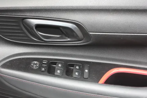 DG23NBJ Hyundai i20 1.0T GDi 48V MHD 120 N Line 5dr Thumbnail #17