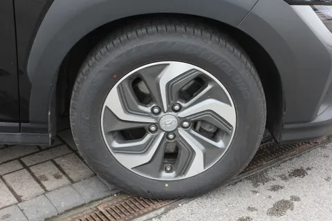 DU73CTK Hyundai Kona 1.6 GDi Hybrid SE Connect 5dr DCT Thumbnail #8