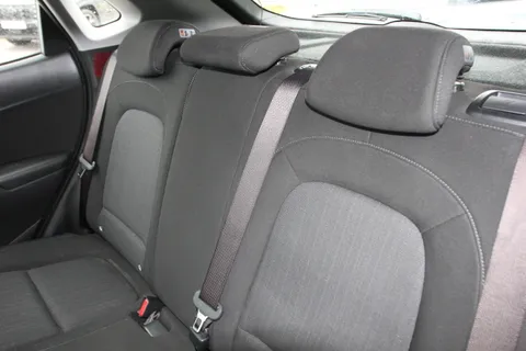 DU73CTK Hyundai Kona 1.6 GDi Hybrid SE Connect 5dr DCT Thumbnail #14