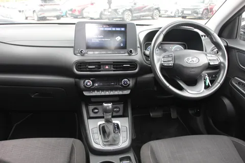 DU73CTK Hyundai Kona 1.6 GDi Hybrid SE Connect 5dr DCT Thumbnail #15