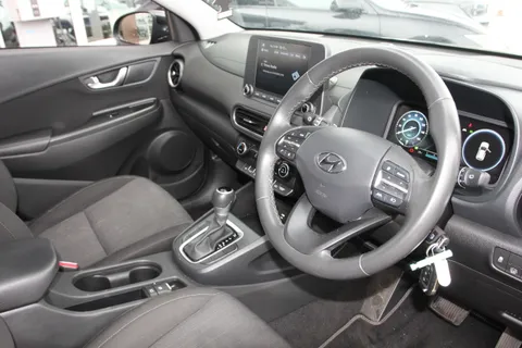 DU73CTK Hyundai Kona 1.6 GDi Hybrid SE Connect 5dr DCT Thumbnail #17