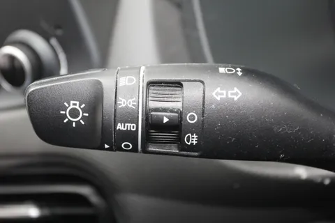 DU73CTK Hyundai Kona 1.6 GDi Hybrid SE Connect 5dr DCT Thumbnail #22