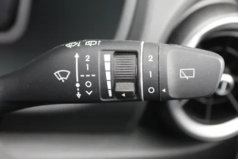 DU73CTK Hyundai Kona 1.6 GDi Hybrid SE Connect 5dr DCT Thumbnail #23