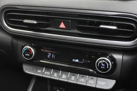 DU73CTK Hyundai Kona 1.6 GDi Hybrid SE Connect 5dr DCT Thumbnail #26