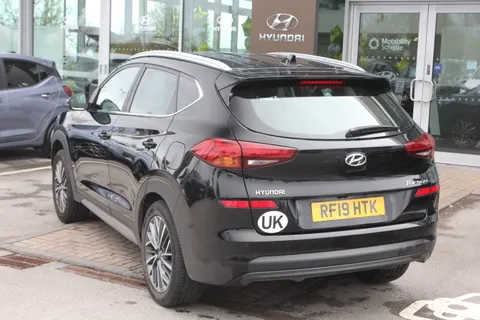 RF19HTK Hyundai Tucson 1.6 GDi Premium 5dr 2WD Thumbnail #3