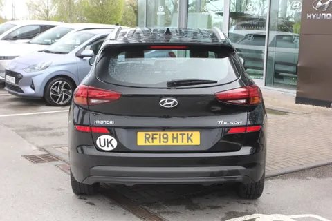 RF19HTK Hyundai Tucson 1.6 GDi Premium 5dr 2WD Thumbnail #4