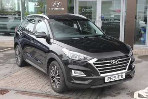 RF19HTK Hyundai Tucson 1.6 GDi Premium 5dr 2WD Thumbnail #1