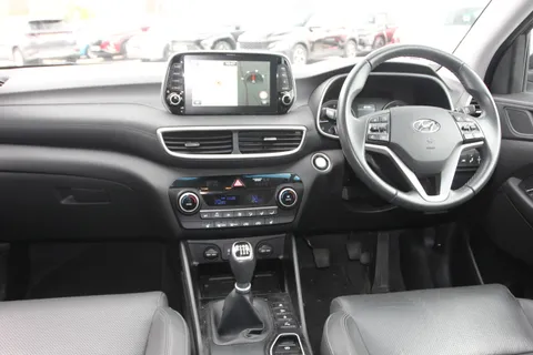 RF19HTK Hyundai Tucson 1.6 GDi Premium 5dr 2WD Thumbnail #16