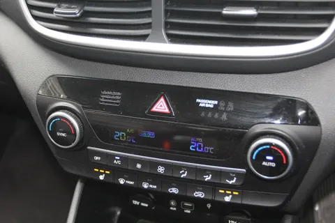 RF19HTK Hyundai Tucson 1.6 GDi Premium 5dr 2WD Thumbnail #30