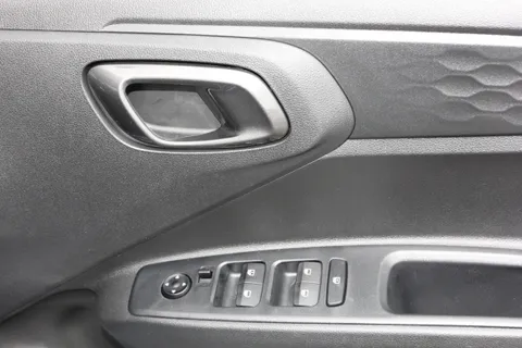 ML26HDZ Hyundai i10 1.0 [63] Advance 5dr Auto [Nav] Thumbnail #15