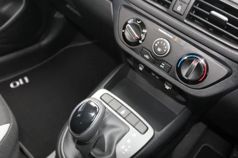 ML26HDZ Hyundai i10 1.0 [63] Advance 5dr Auto [Nav] Thumbnail #23