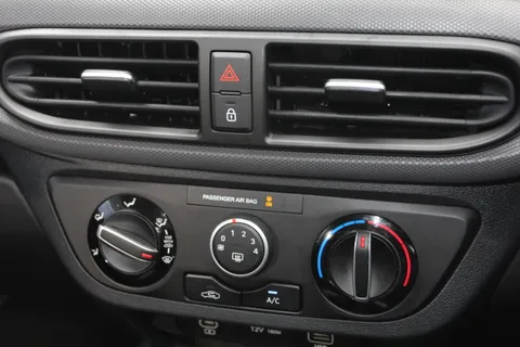 MT26KVH Hyundai i10 1.0 [63] Advance 5dr Auto [Nav] Thumbnail #25