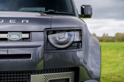 HN25ABK Land Rover Defender 3.0 D250 Hard Top X-Dynamic SE Auto Thumbnail #5