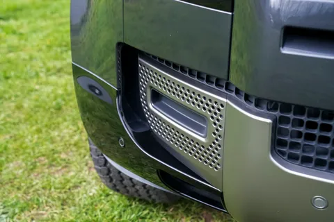 HN25ABK Land Rover Defender 3.0 D250 Hard Top X-Dynamic SE Auto Thumbnail #30